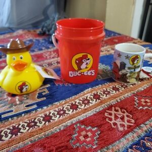 Buc-ee's Fan Bundle! Mini "Viral" Bucket, Cowboy Duck & Hillsboro Location Mug